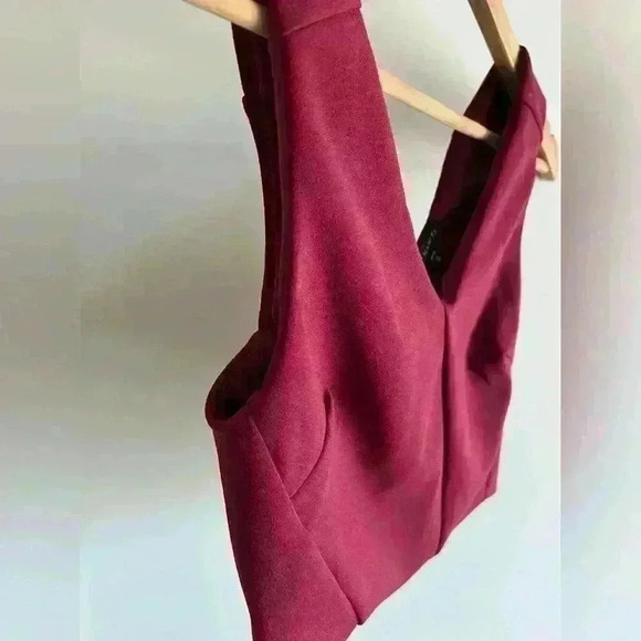 Dynamite Womens Red  Party Event Statement Nightout Zip V-Neck Crop Top XS - Picture 3 of 8